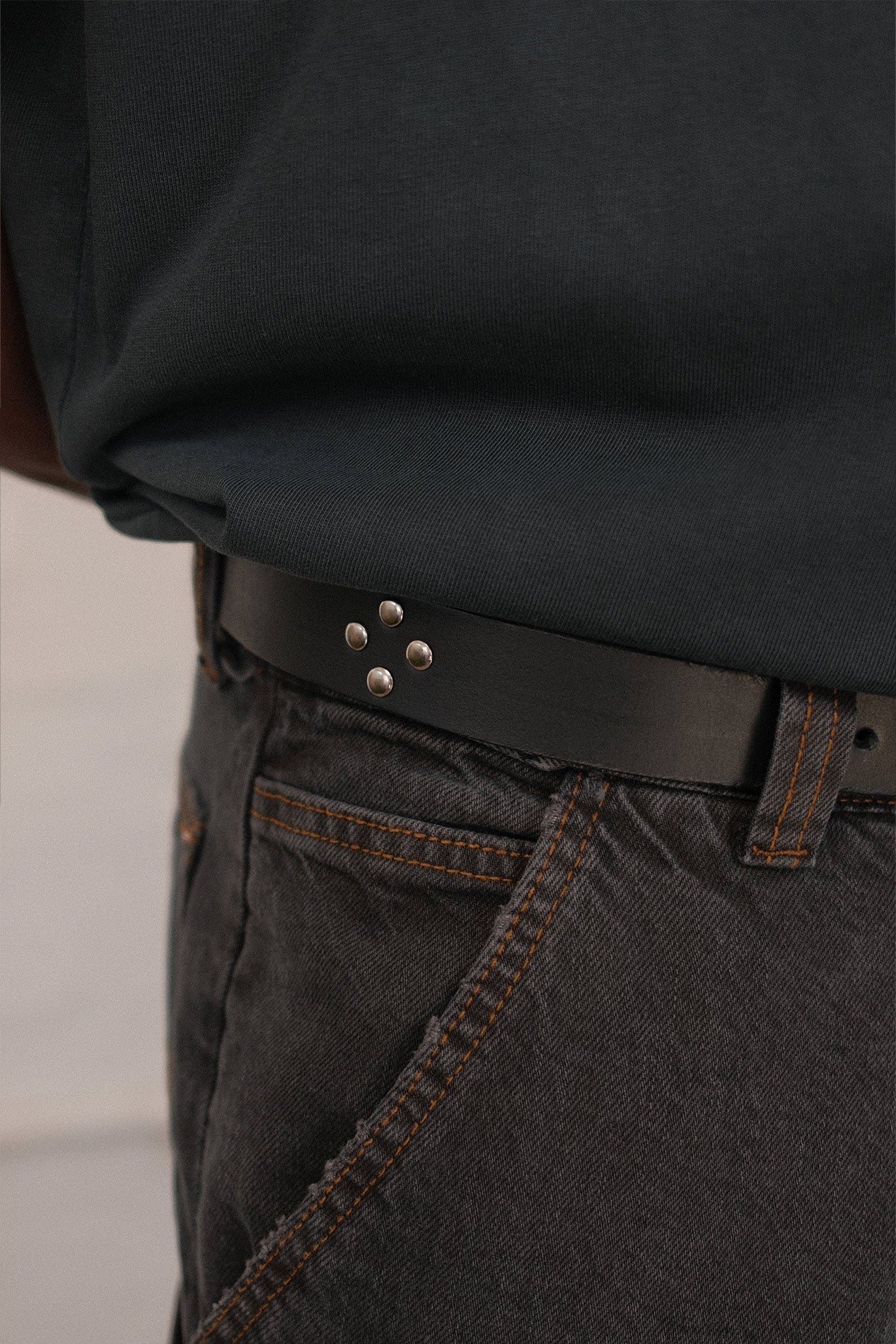 Cinto Rivets Couro